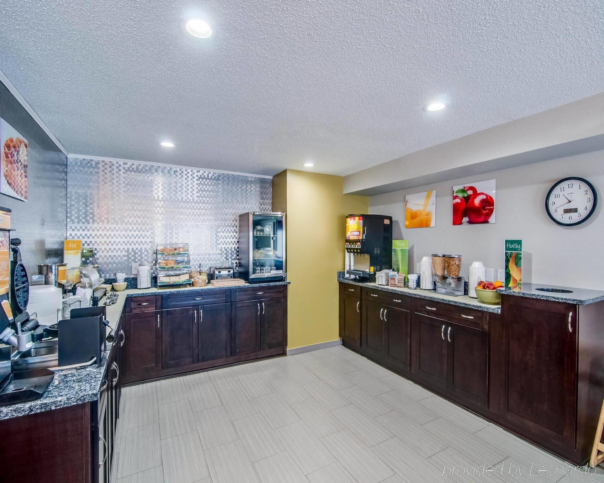 Hotel Clarion Pointe East Staunton