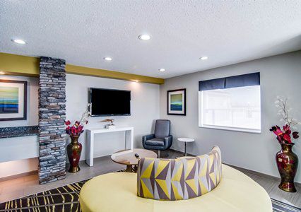 Clarion Pointe East
