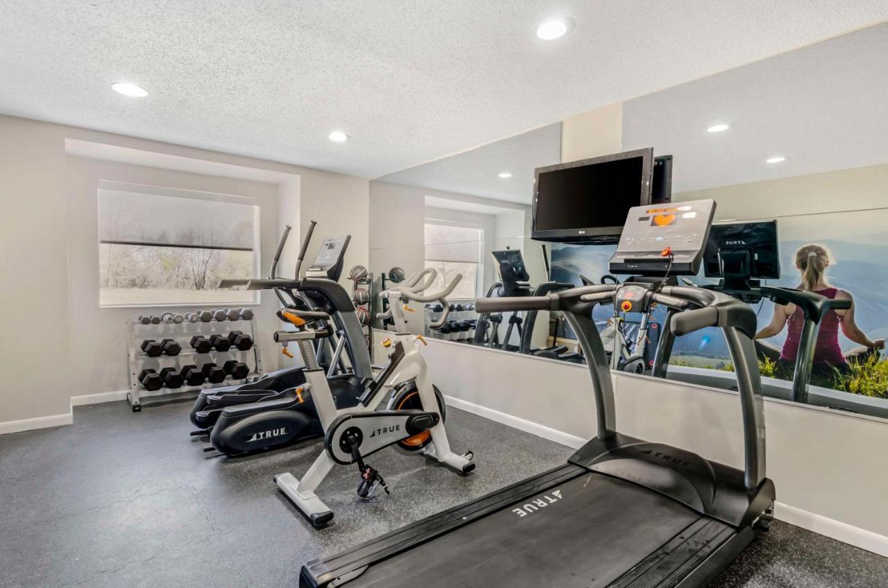 Hotel Clarion Pointe East