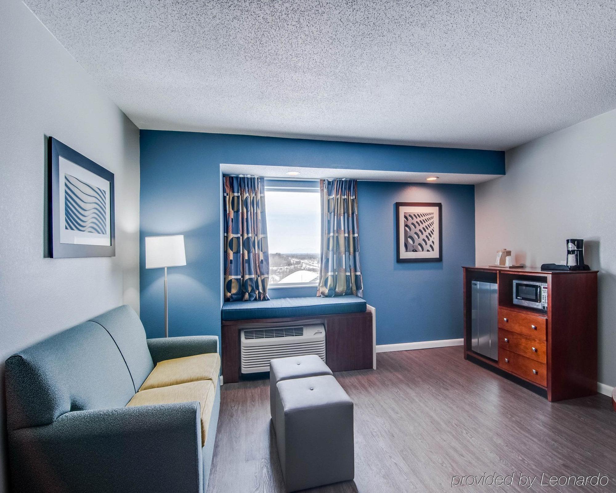 Hotel Clarion Pointe East Staunton
