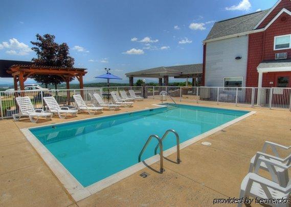 Clarion Pointe East