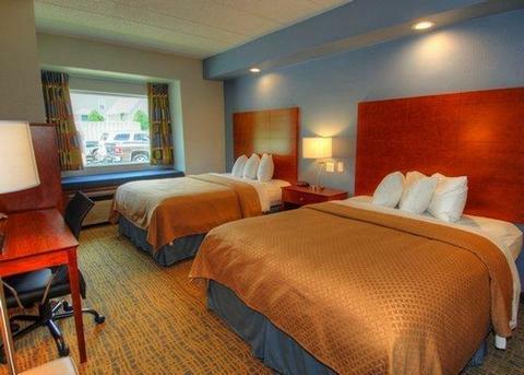 Clarion Pointe East 2*